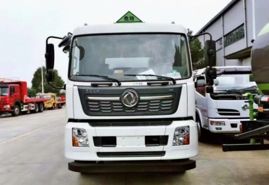 �����|�L(f��ng)���\С���S�͹�܇_�����|�L(f��ng)���\ǰ�ĺ����͹�܇